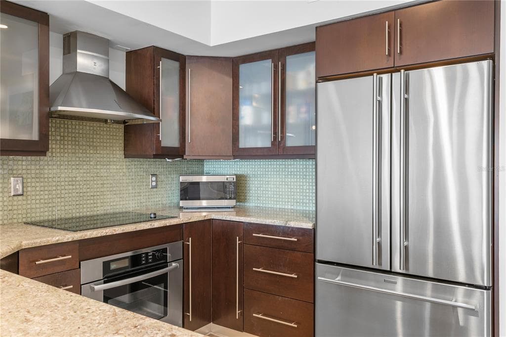 360 PINELLAS BAYWAY S I photo 23