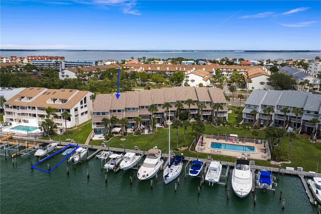 360 PINELLAS BAYWAY S I photo 1