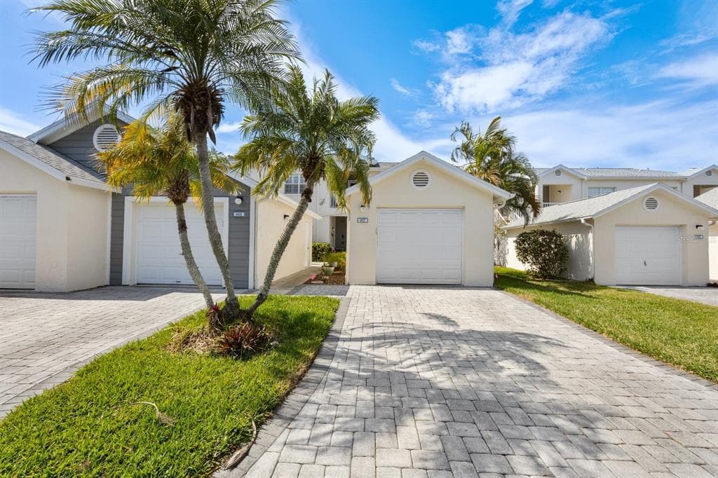 11600 SHIPWATCH DRIVE 1417 photo 2