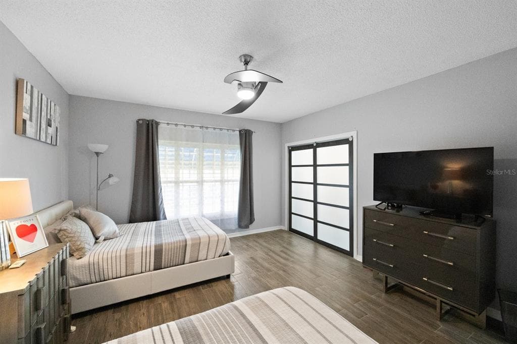 11600 SHIPWATCH DRIVE 1417 photo 22