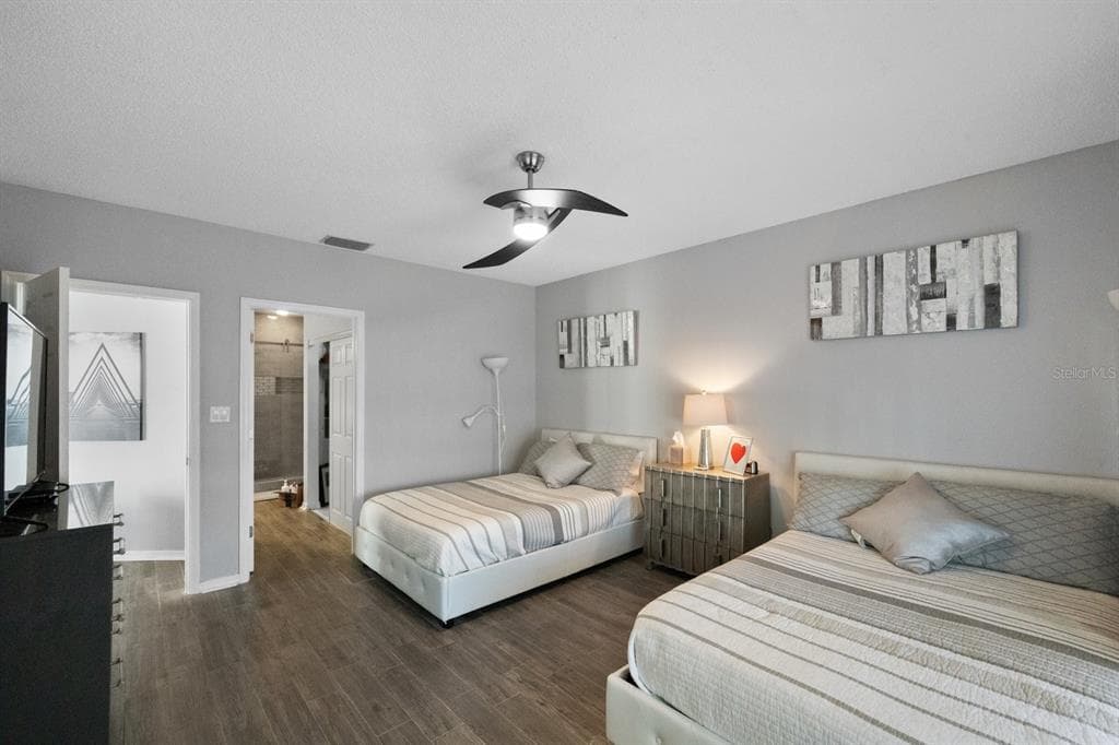 11600 SHIPWATCH DRIVE 1417 photo 21