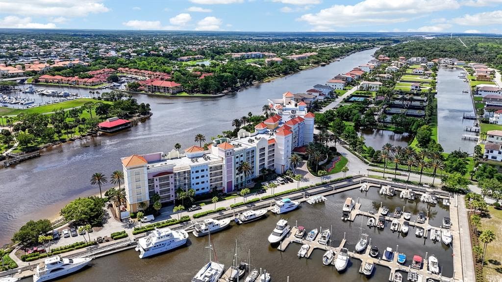 102 YACHT HARBOR DRIVE 378 photo 2