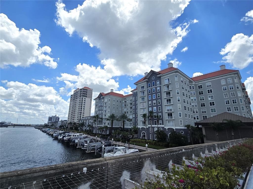 700 S HARBOUR ISLAND BOULEVARD 646 photo 2