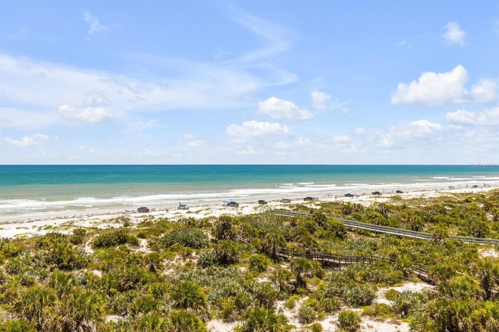 253 MINORCA BEACH WAY 604 photo 15