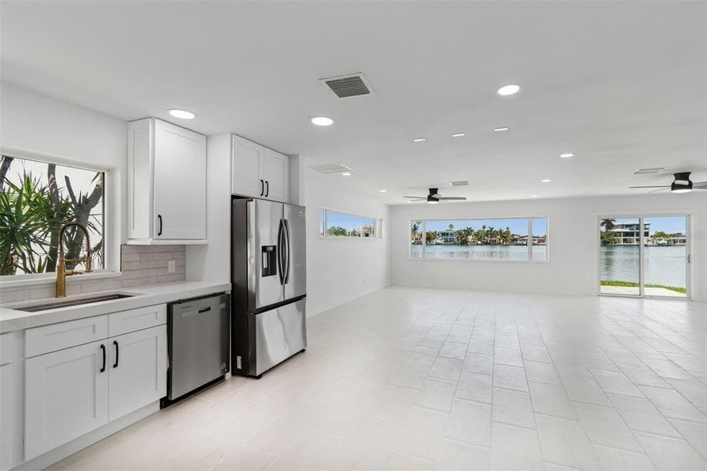 10238 TARPON DRIVE photo 16