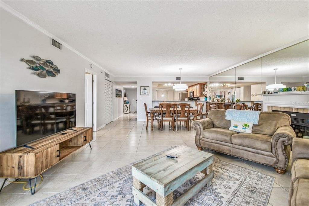 18400 GULF BOULEVARD 1301 photo 5