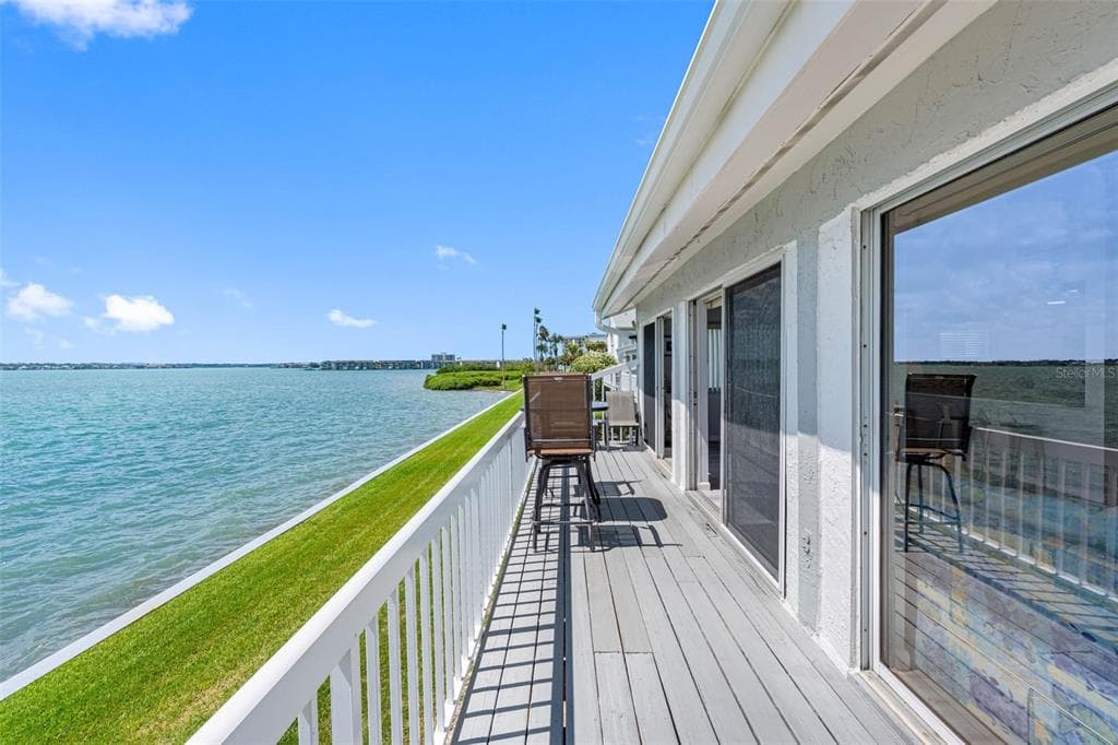 1401 GULF BOULEVARD 212 photo 23