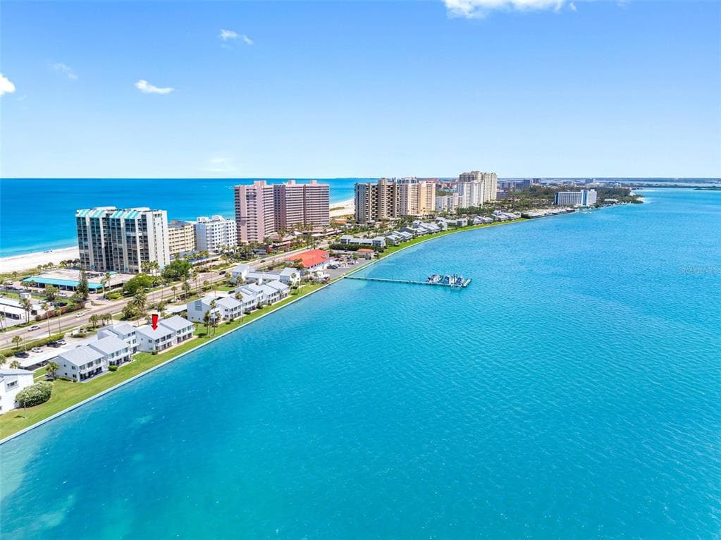 1401 GULF BOULEVARD 212 photo 2