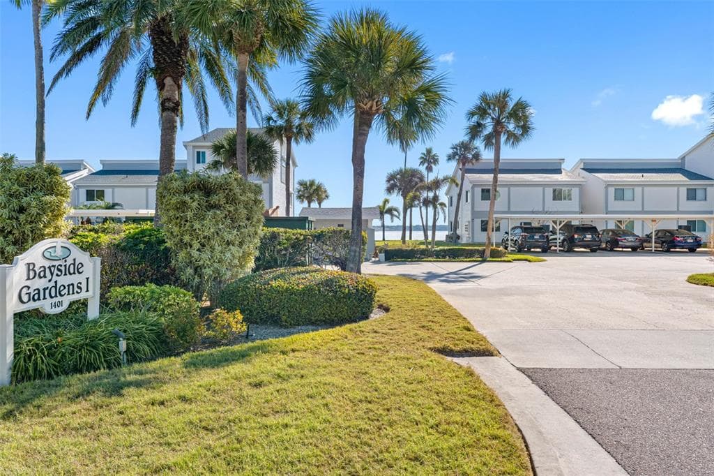 1401 GULF BOULEVARD 212 photo 1