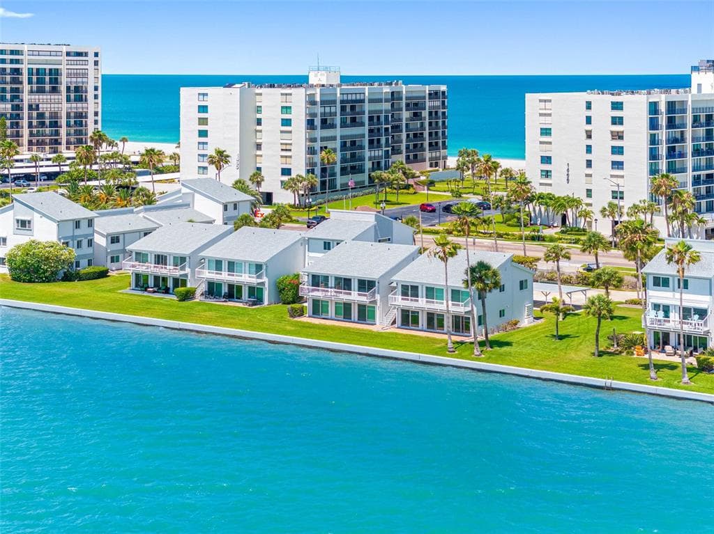 1401 GULF BOULEVARD 212 photo 24