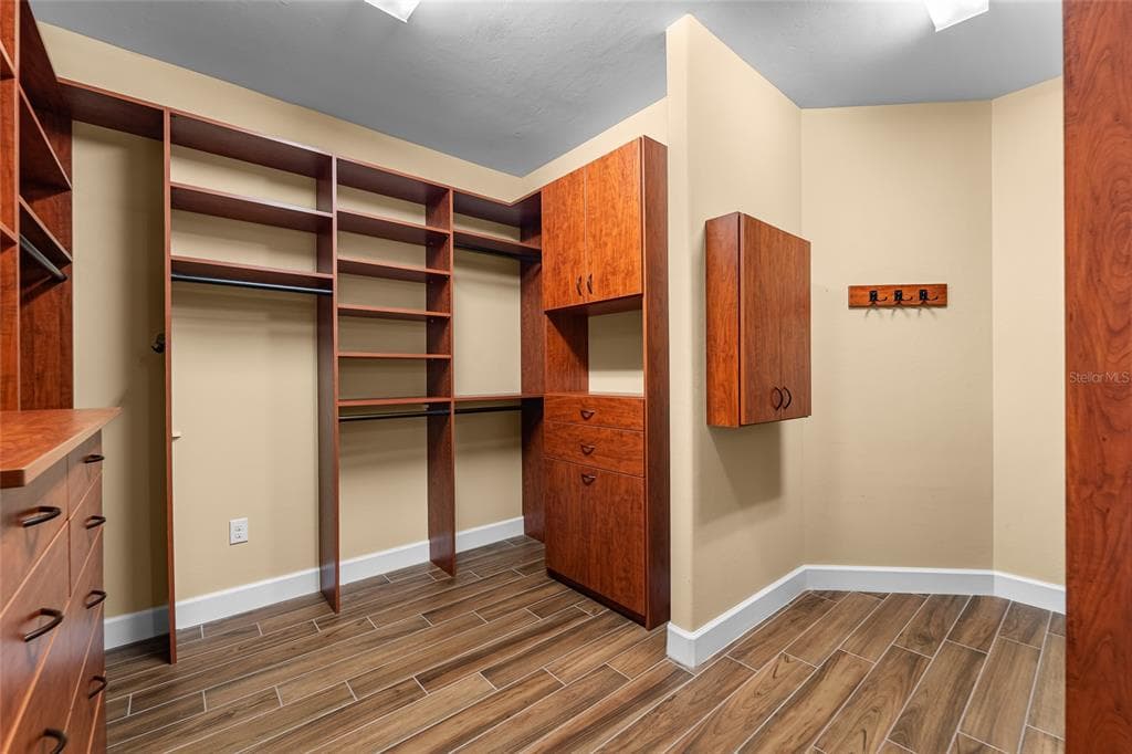 5700 SWEET LEAF WAY photo 15