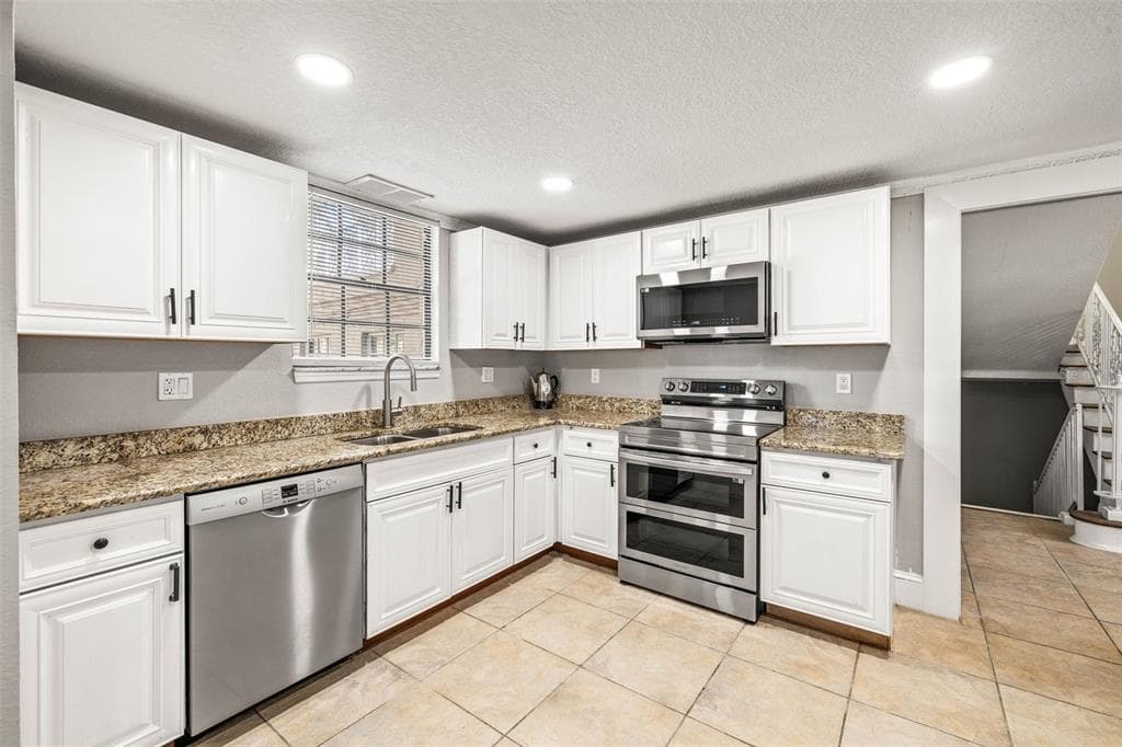 7425 TERRACE RIVER DRIVE photo 14