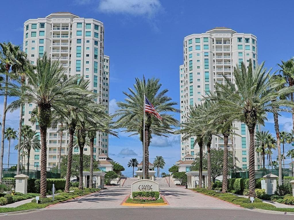 1170 GULF BOULEVARD 201 photo 16