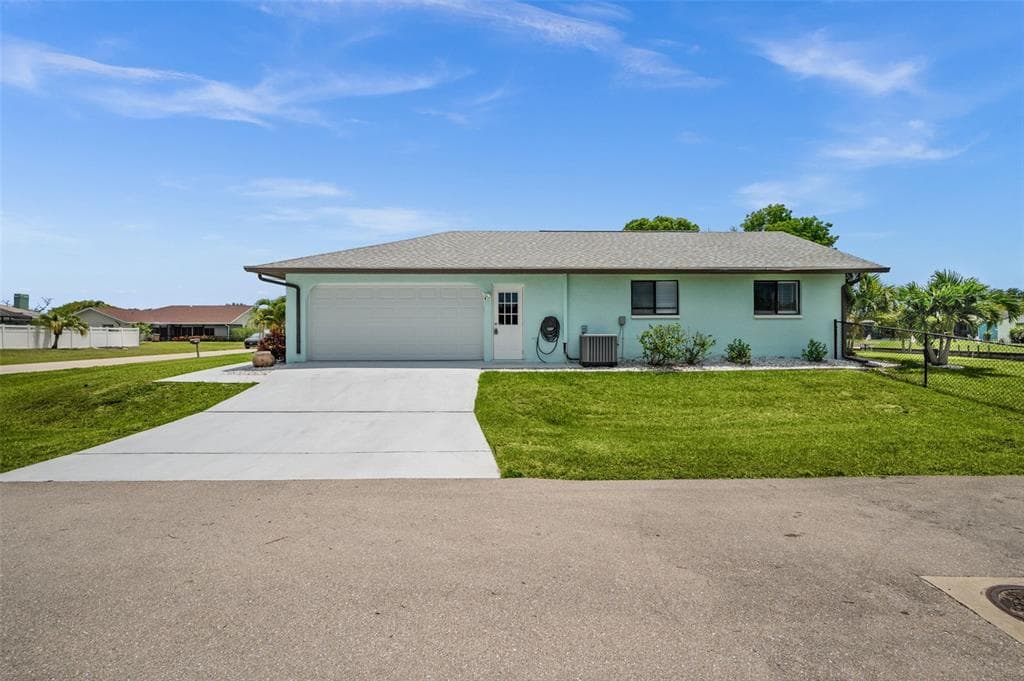 2102 SE 8TH STREET photo 5