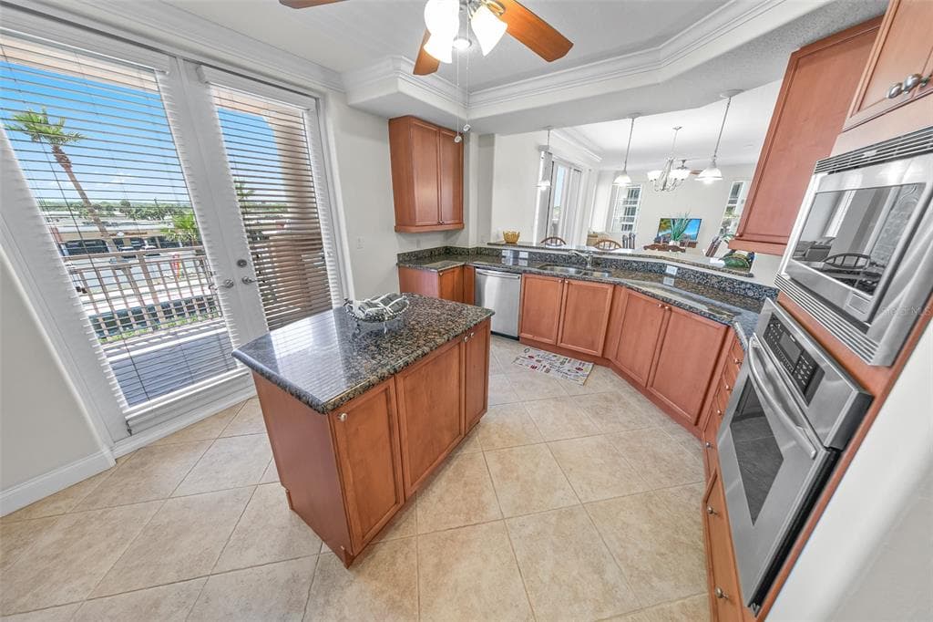 2515 S ATLANTIC AVENUE 301 photo 16