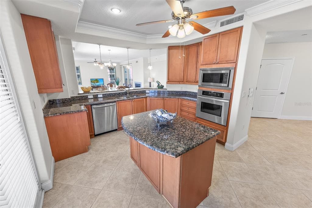 2515 S ATLANTIC AVENUE 301 photo 15