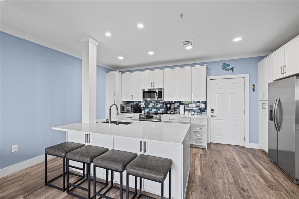 5000 CULBREATH KEY WAY 9-216 photo 17
