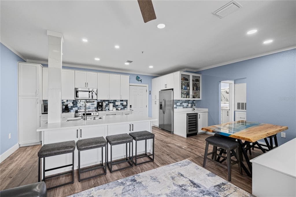 5000 CULBREATH KEY WAY 9-216 photo 18