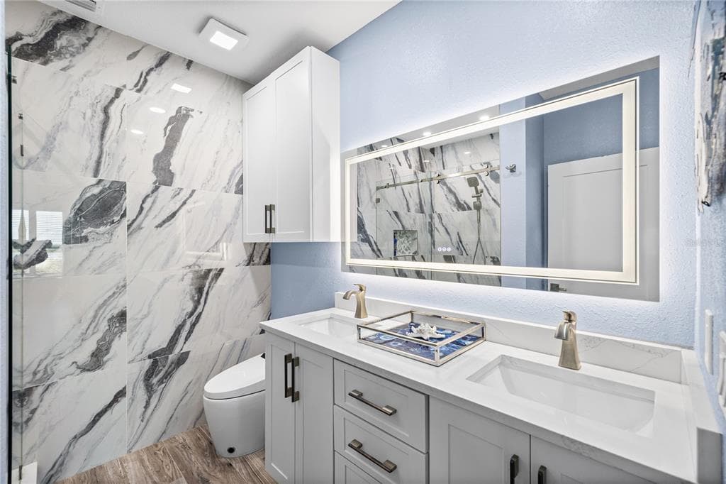 5000 CULBREATH KEY WAY 9-216 photo 4