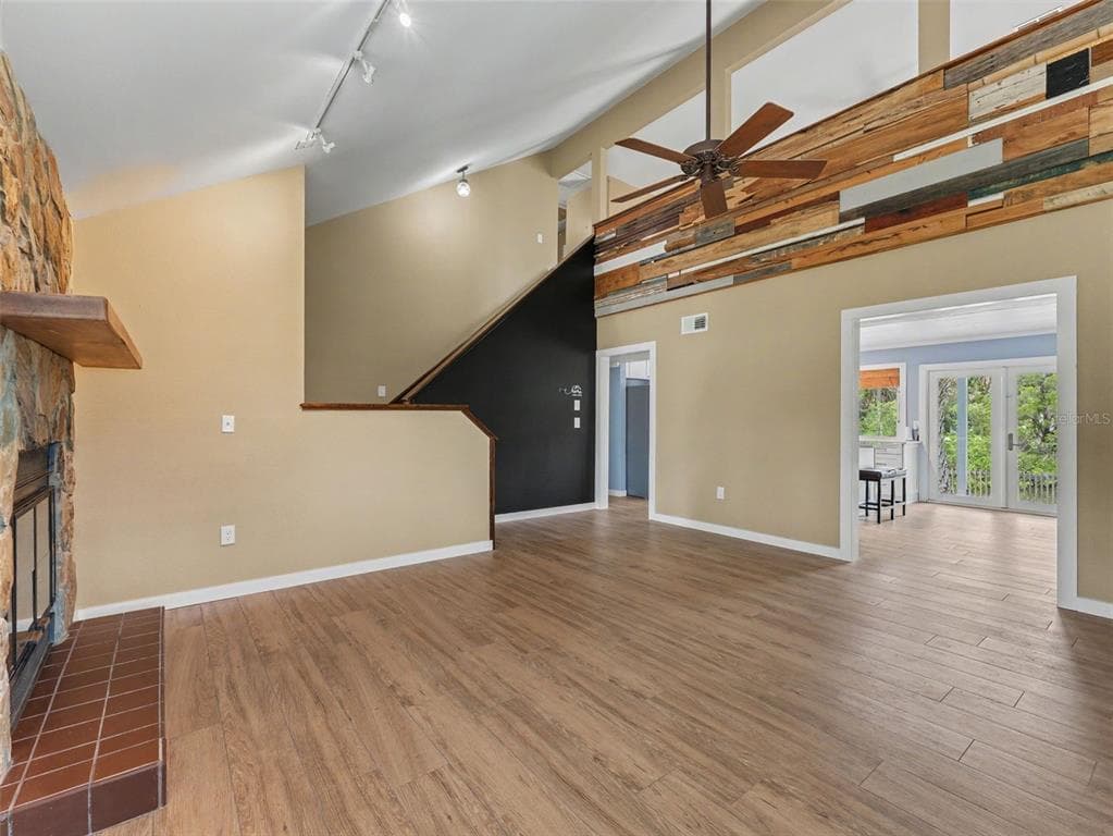 8720 BETTY STREET photo 16