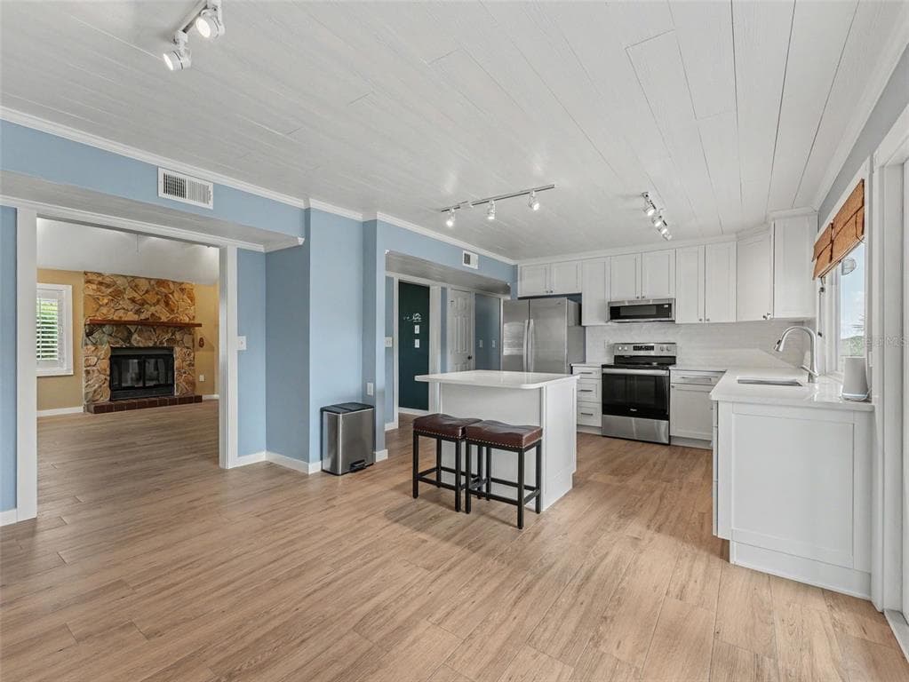 8720 BETTY STREET photo 20