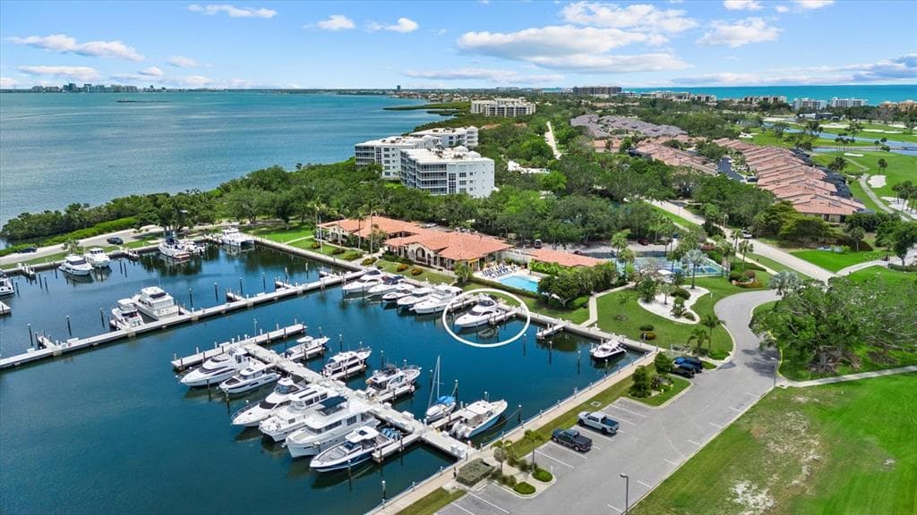 2600 HARBOURSIDE DRIVE H06 photo 2