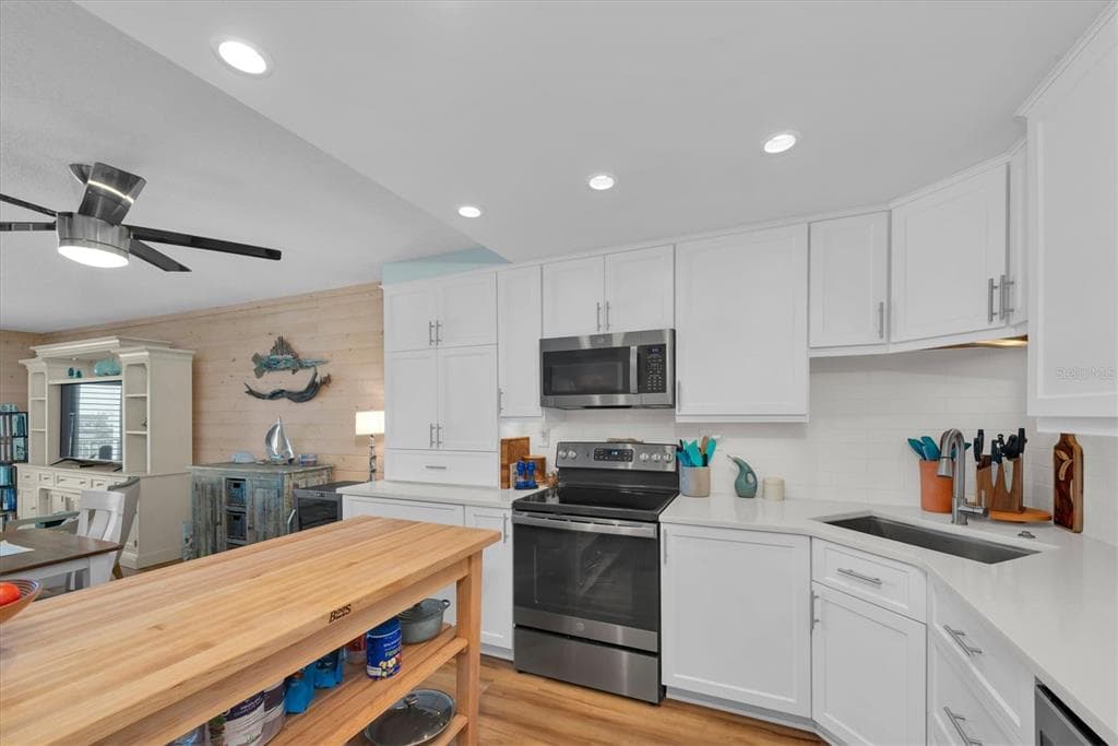 420 64TH AVENUE 402E photo 11