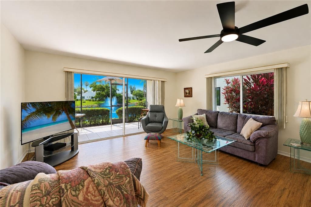 4853 INDEPENDENCE DRIVE photo 8