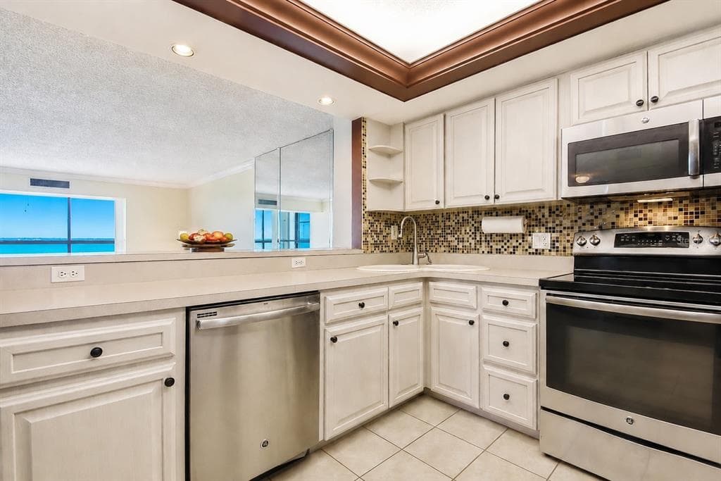 800 S GULFVIEW BOULEVARD 908 photo 9