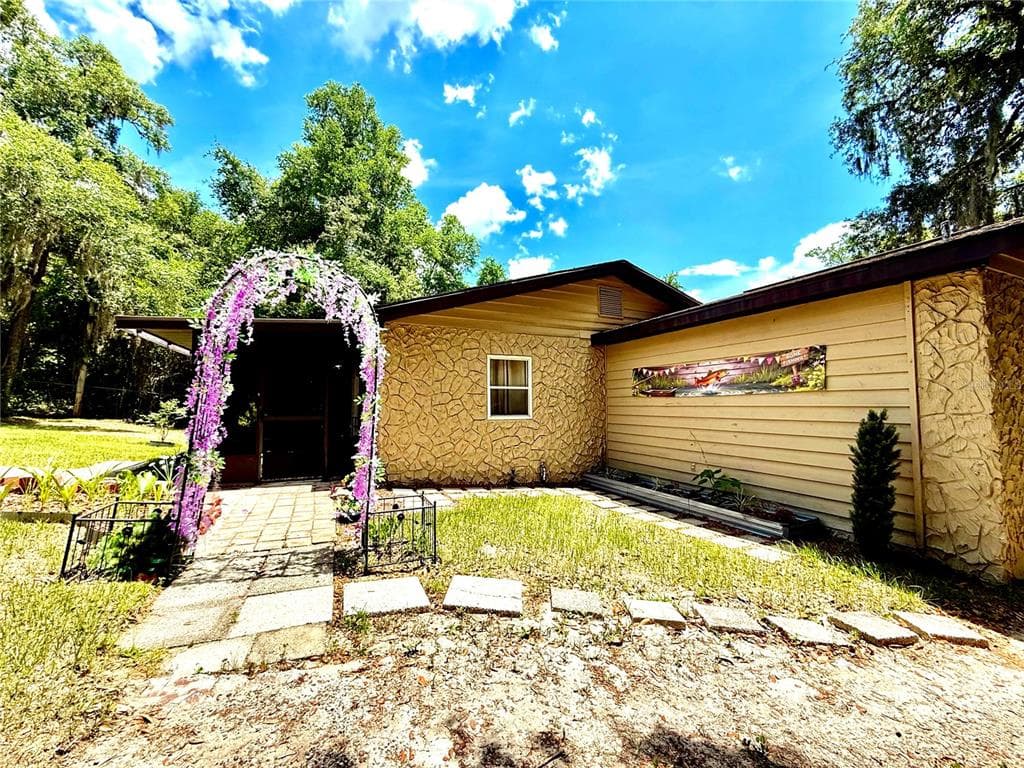 208 ASHLEY STREET 2
