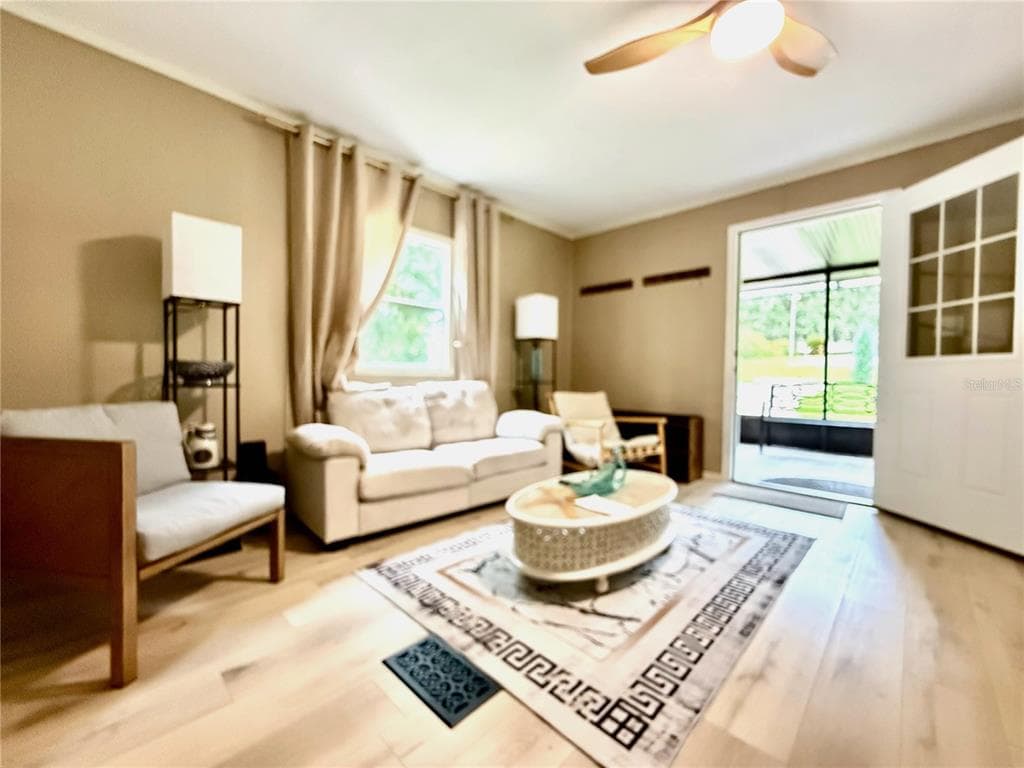 208 ASHLEY STREET 5