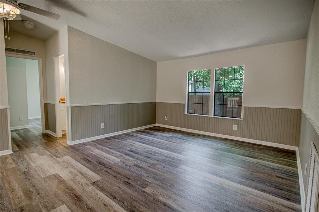 118 WATERWAY DRIVE photo 13