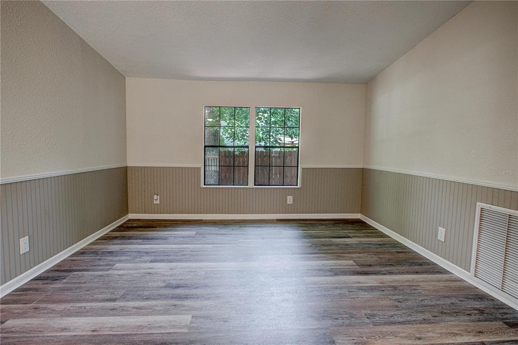 118 WATERWAY DRIVE photo 12