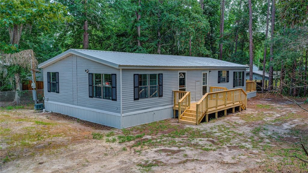 118 WATERWAY DRIVE photo 1