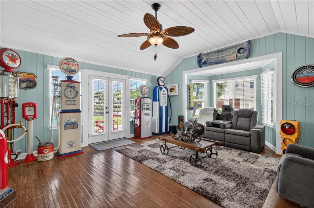 216 SUNRISE DRIVE photo 14