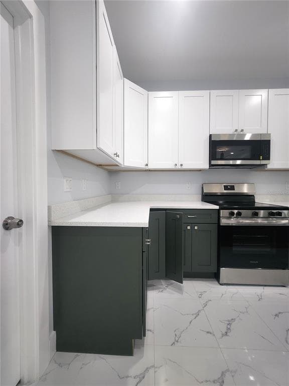 12025 CLARENDON AVENUE photo 10