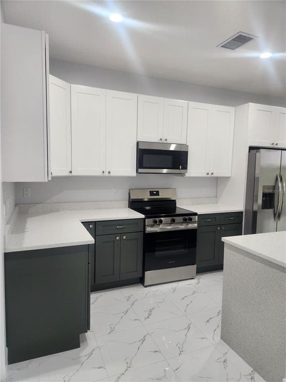 12025 CLARENDON AVENUE photo 11