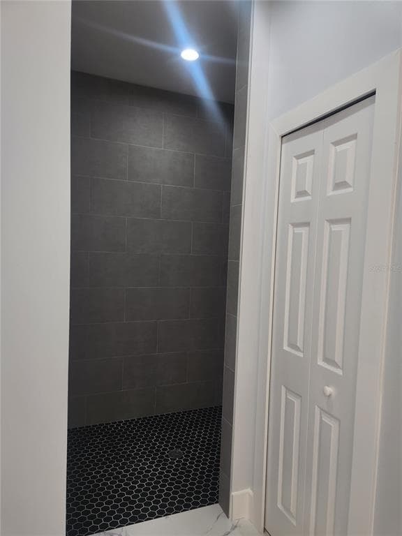 12025 CLARENDON AVENUE photo 21