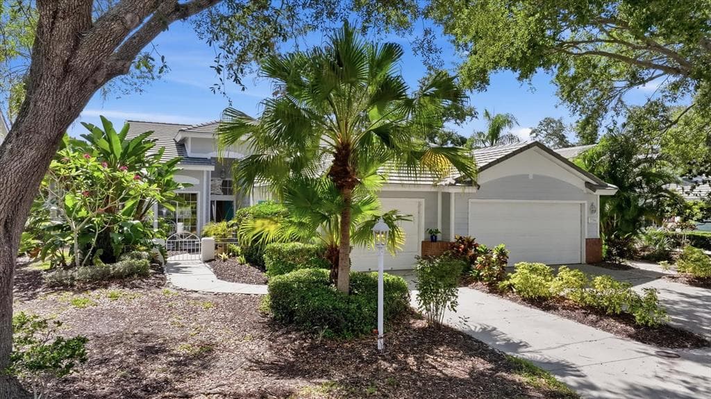 7706 WHITEBRIDGE GLEN photo 2