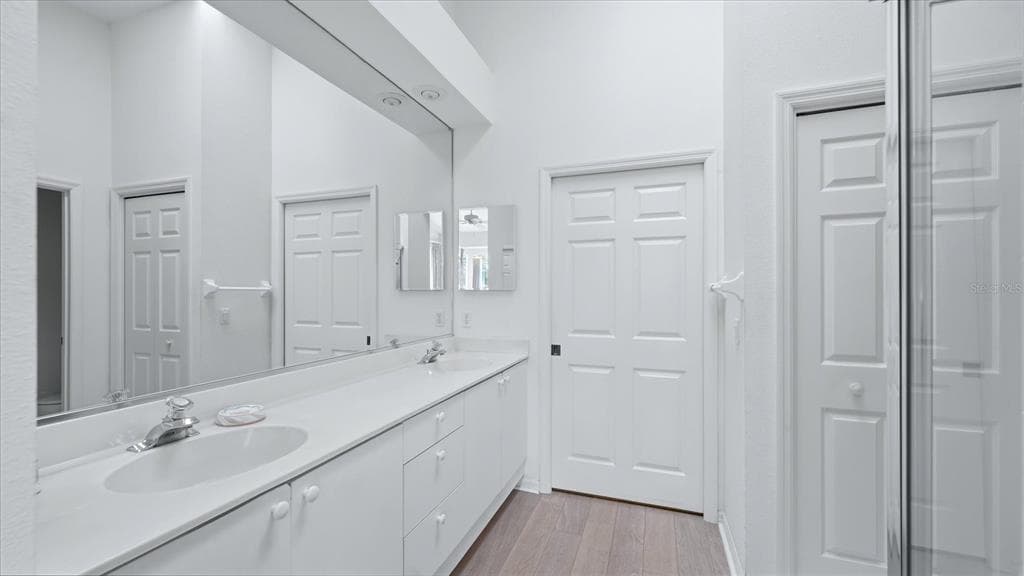 7706 WHITEBRIDGE GLEN photo 20