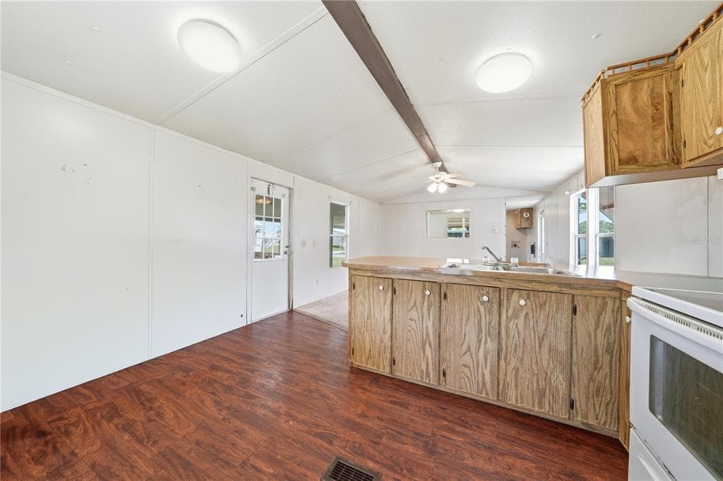 30107 GREEN BAY DRIVE 5
