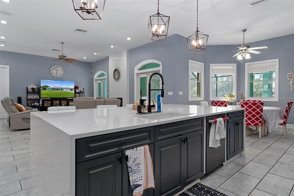 5050 FREEPORT DRIVE photo 19