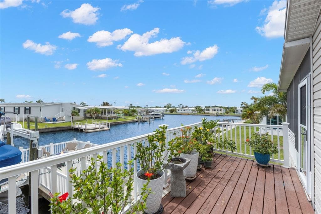 124 AMERICANA COURT NE 214 photo 6