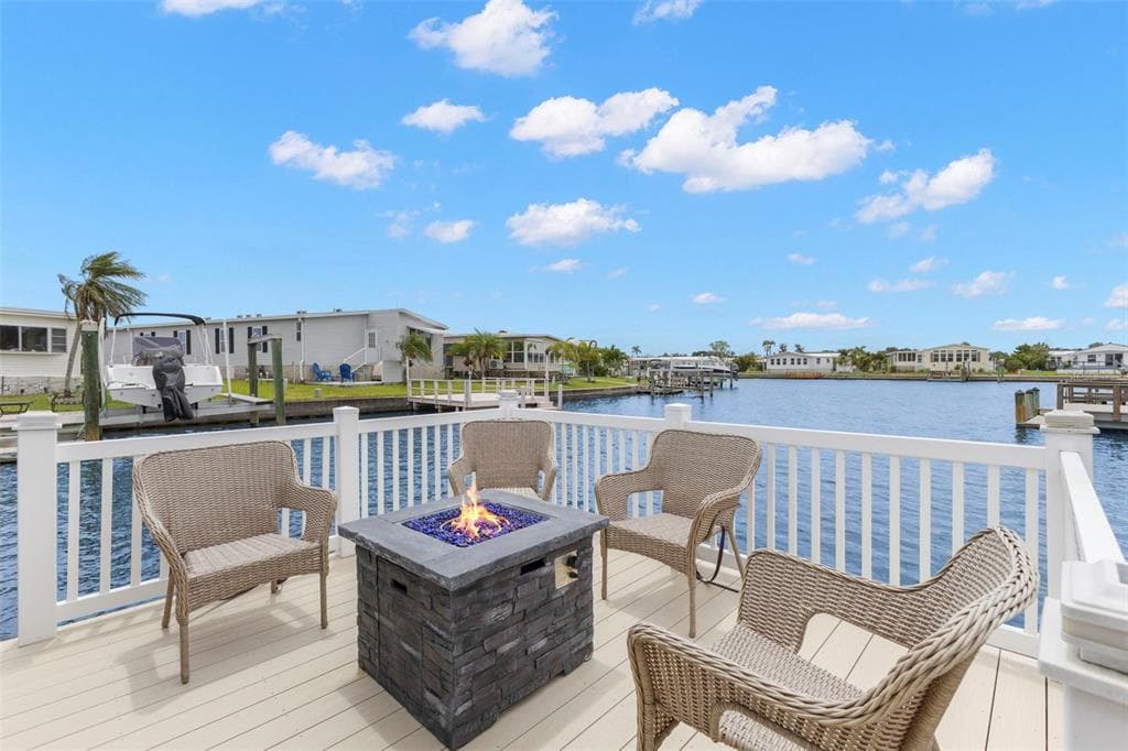 124 AMERICANA COURT NE #214 1