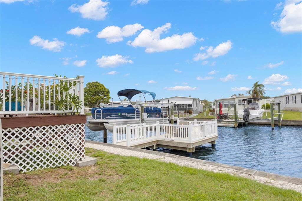 124 AMERICANA COURT NE #214 5