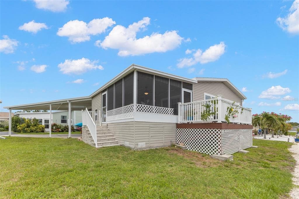 124 AMERICANA COURT NE #214 4