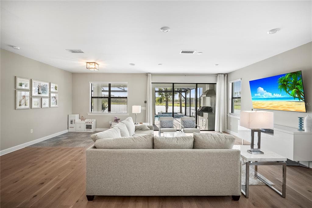 12537 AQUA RESERVE COURT photo 8