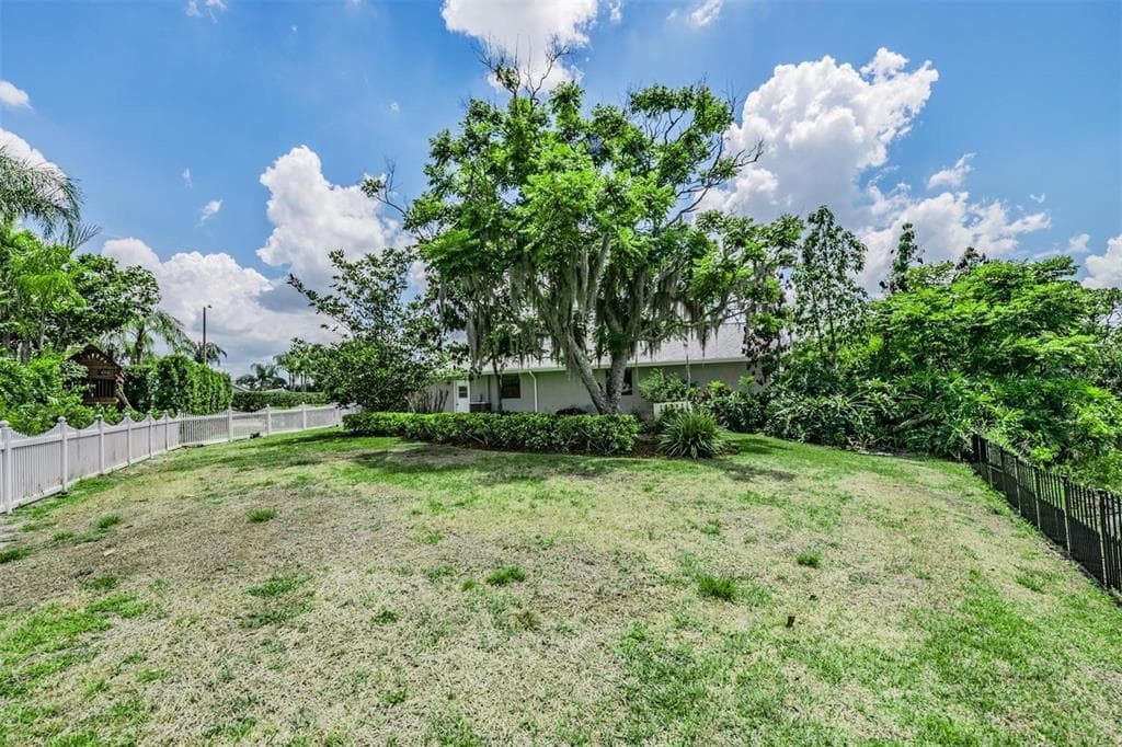 3817 NICHOLAS CIRCLE photo 15