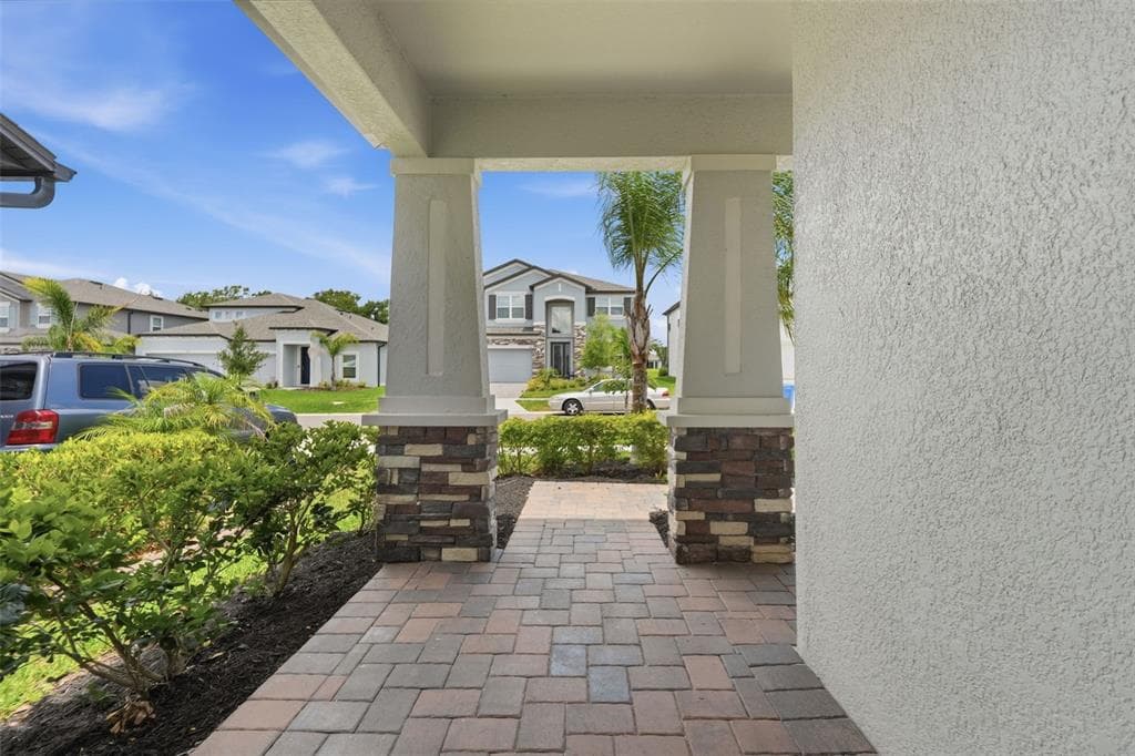 5059 BROMELIAD AVENUE photo 11