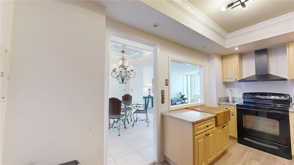 100 PIERCE STREET 601 photo 11